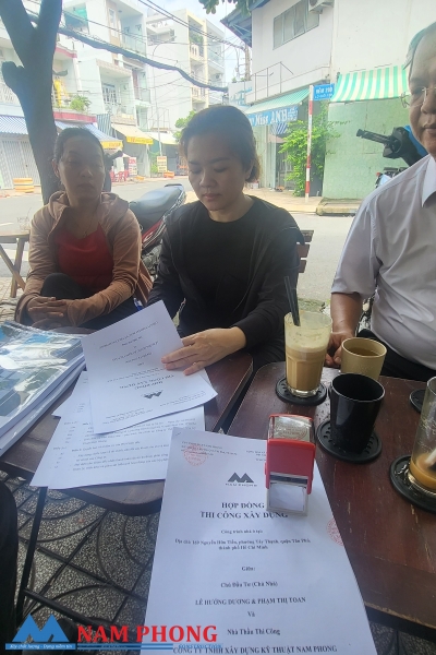 Ký hợp đồng xây dựng nhà phố 4 Tầng nhà anh Dương, Quận Tân Phú. TP.HCM